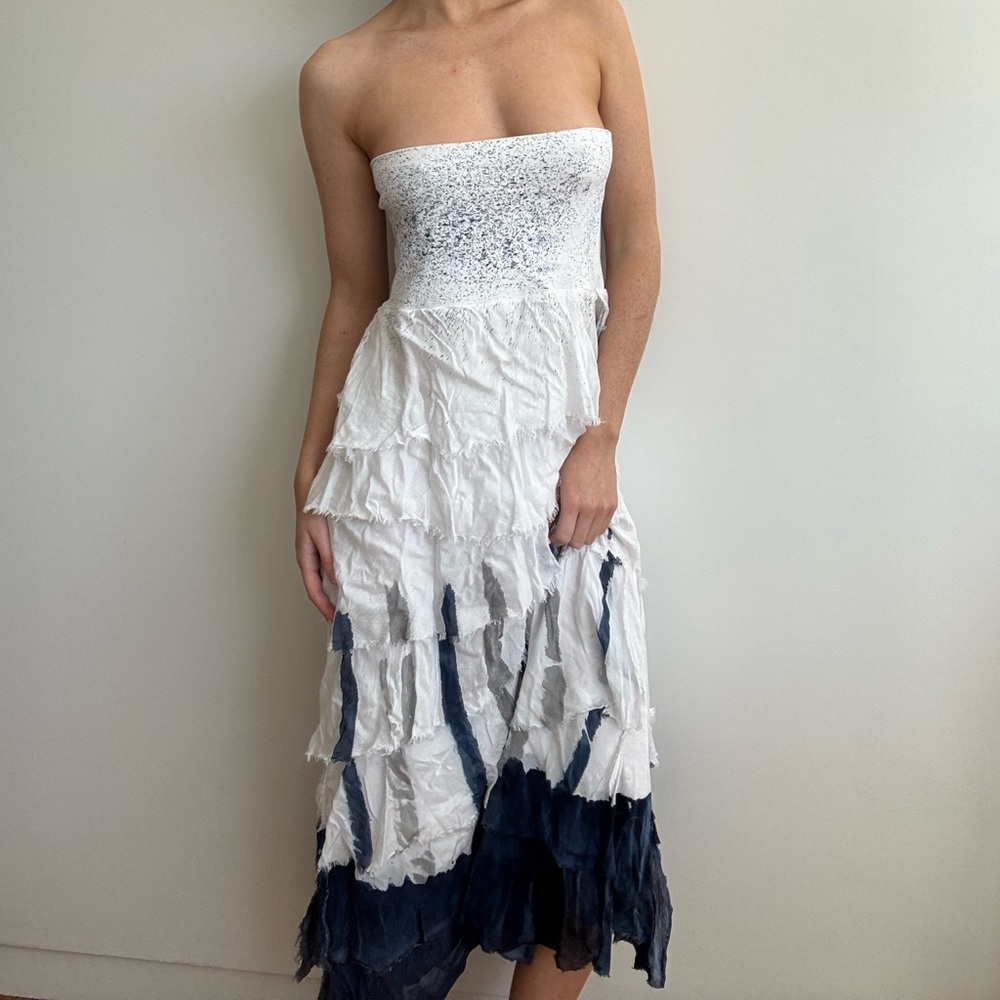 Tempo Paris White and Navy Strapless Ruffled Maxi Skirt